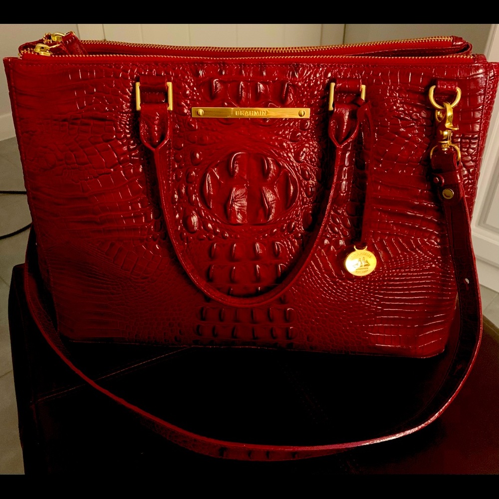 Brahmin Melbourne Finley red. Almost new. Excellent condition.